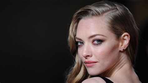 amanda seyfried leak|Amanda Seyfried Demands Site Take Down Her Leaked Nude Pics